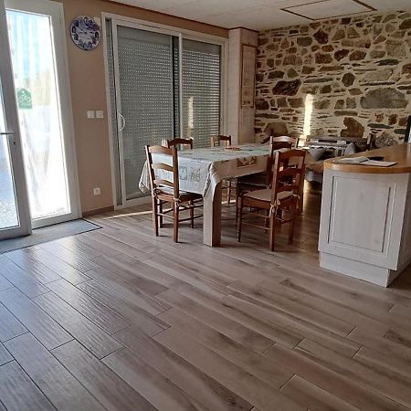 Bed and Breakfast Couloumine Breizh Saint-Aignan  Экстерьер фото
