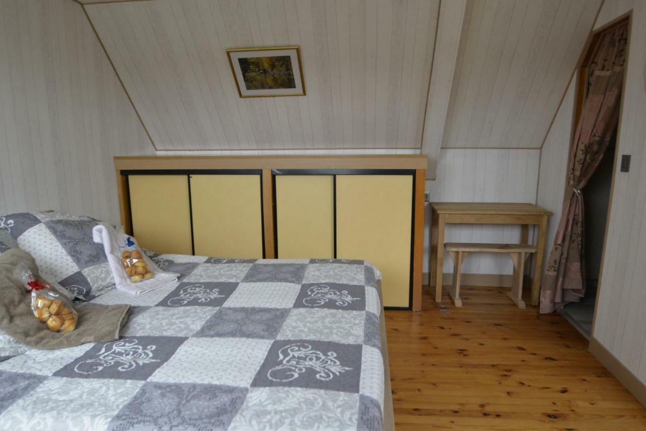 Bed and Breakfast Couloumine Breizh Saint-Aignan  Экстерьер фото