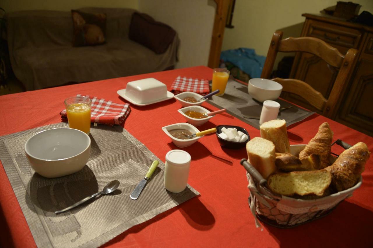 Bed and Breakfast Couloumine Breizh Saint-Aignan  Экстерьер фото